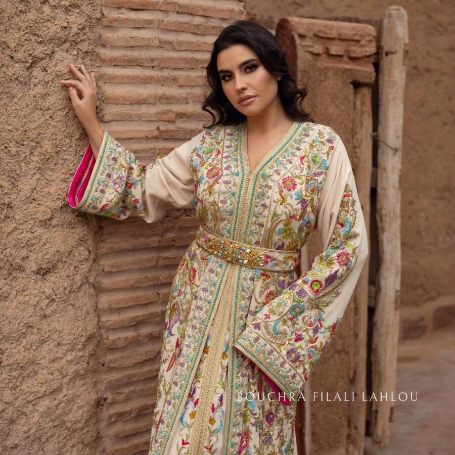 Caftan Marocain Oudy Soud - Floral – Image 2